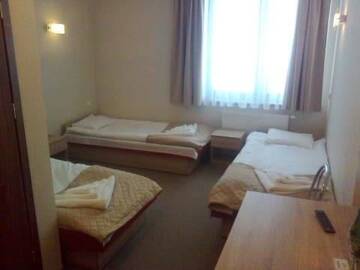 Фото номера Трехместный номер Отель Hotel Nowostawy г. Nowostawy Dolne 4